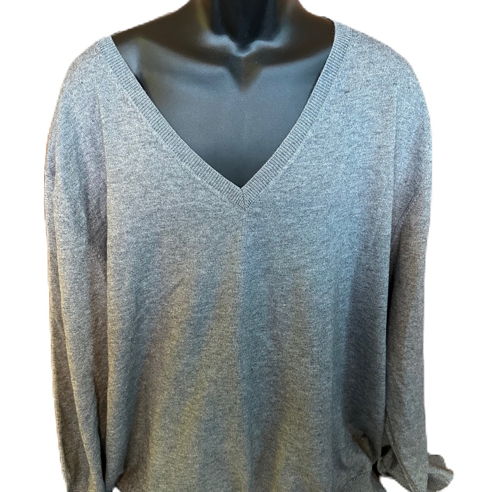 BNWT KALLSPIN Gray V Neck Sweater. Size 3 XL TALL